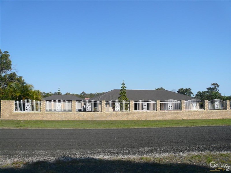 7 Gum Tree Court, Coonarr QLD 4670