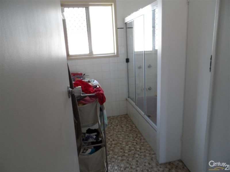 148 Elliott Heads Road, Avenell Heights QLD 4670