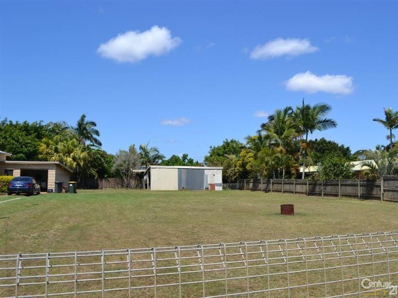 214 Elliott Heads Road, Avenell Heights QLD 4670