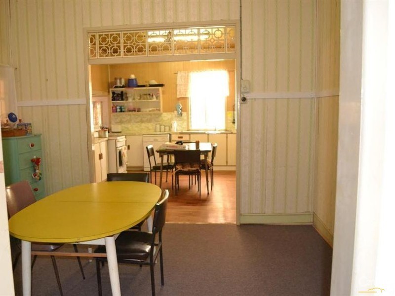 214 Elliott Heads Road, Avenell Heights QLD 4670