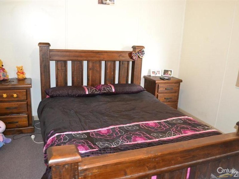 214 Elliott Heads Road, Avenell Heights QLD 4670