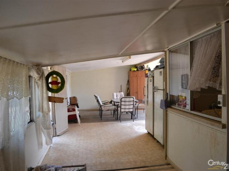 214 Elliott Heads Road, Avenell Heights QLD 4670