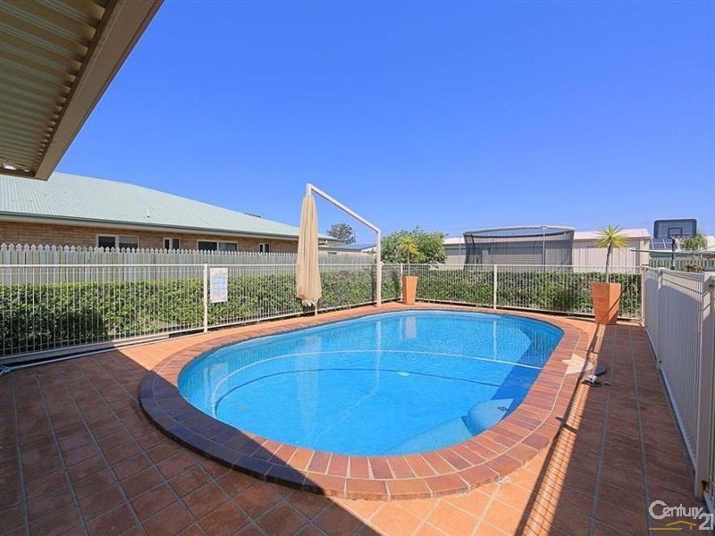 48 Brady Street, Avenell Heights QLD 4670