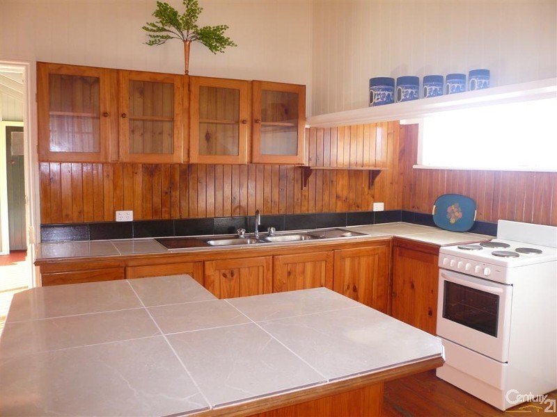 39 Curtis Street, Bundaberg South QLD 4670