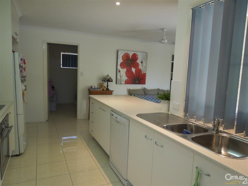 164  Branyan Drive, Avoca QLD 4670