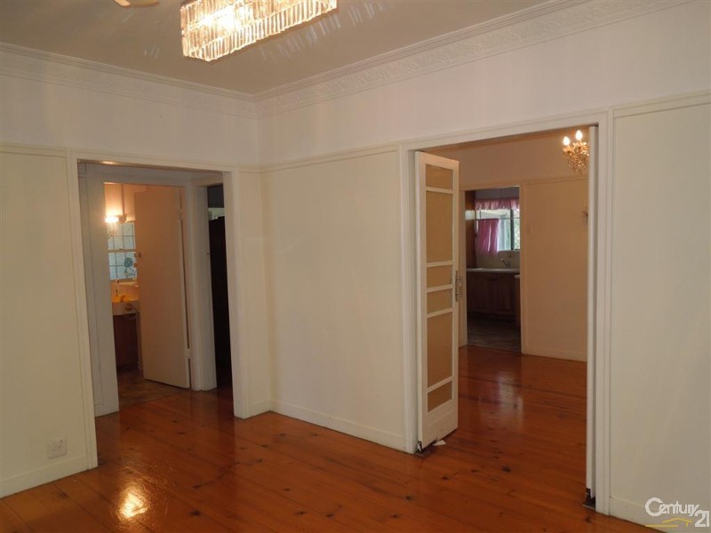 15 Svensson Street, Svensson Heights QLD 4670