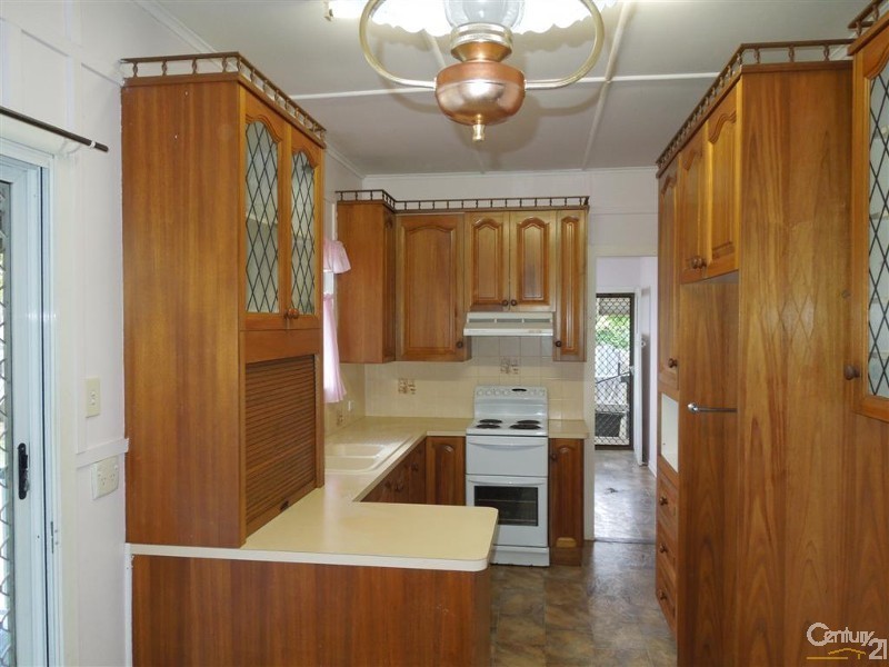 15 Svensson Street, Svensson Heights QLD 4670