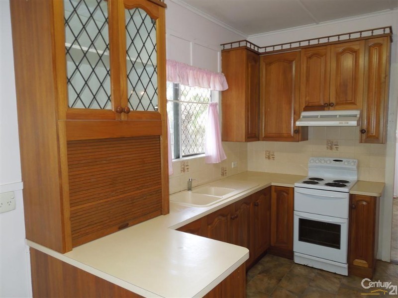 15 Svensson Street, Svensson Heights QLD 4670