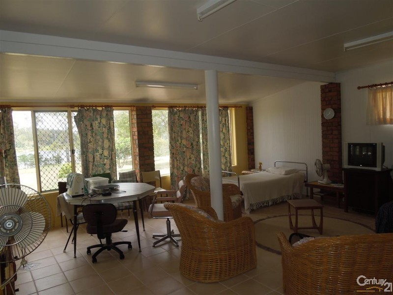 18 Rustic Road, Sharon QLD 4670