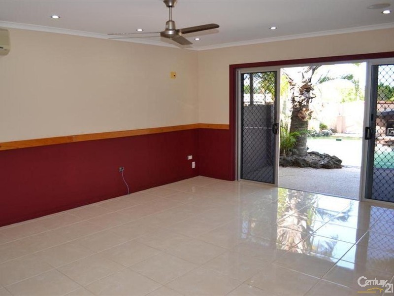 8 Jenalyn Crescent, Avoca QLD 4670