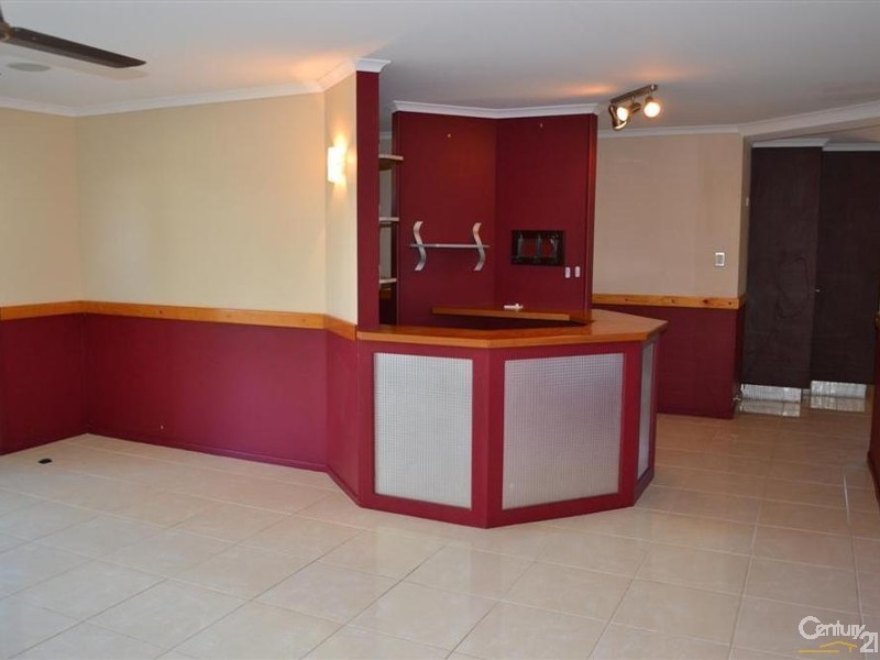 8 Jenalyn Crescent, Avoca QLD 4670