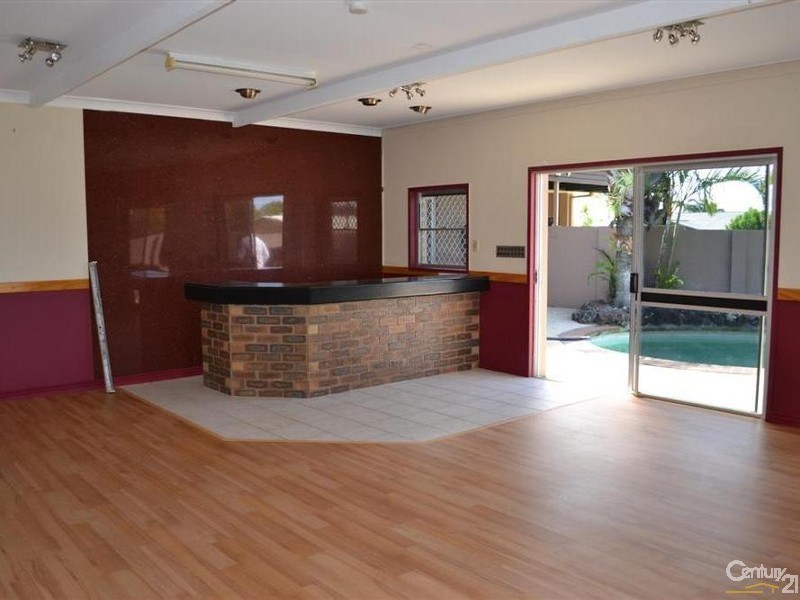 8 Jenalyn Crescent, Avoca QLD 4670