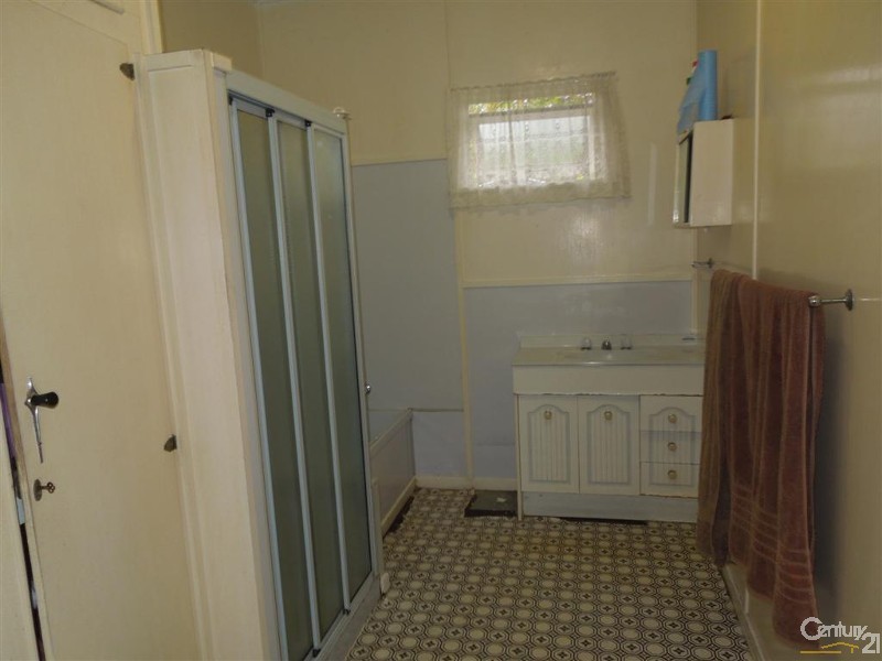 204a Walker Street, Svensson Heights QLD 4670