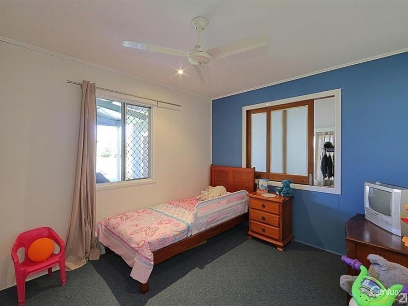 27 Arnold Street, Kepnock QLD 4670