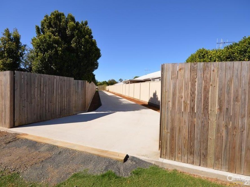 8 Gahans Road, Kalkie QLD 4670