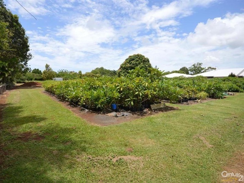 8 Gahans Road, Kalkie QLD 4670