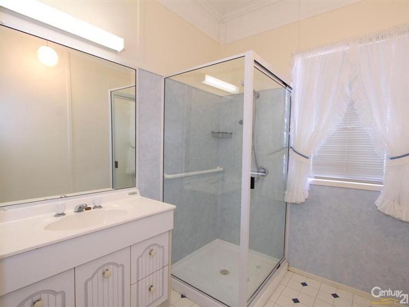 348 Bourbong Street, Millbank QLD 4670