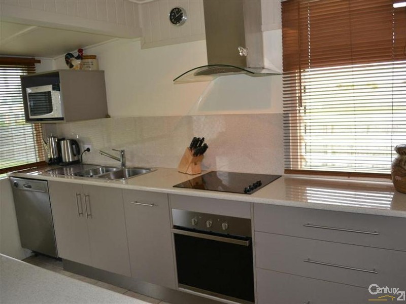 47 Gibsons Road, Burnett Heads QLD 4670