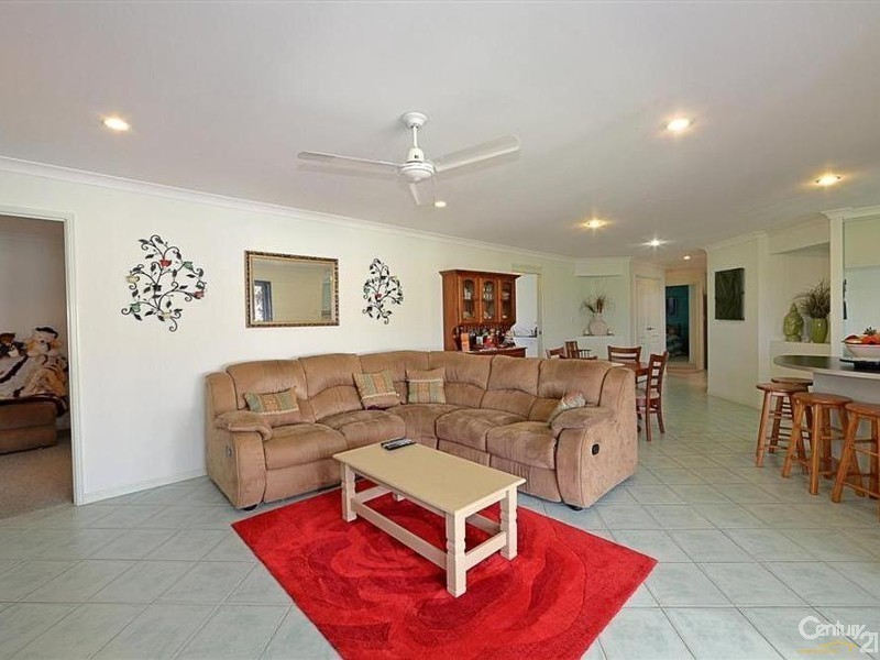 54 Maike Street, Kalkie QLD 4670