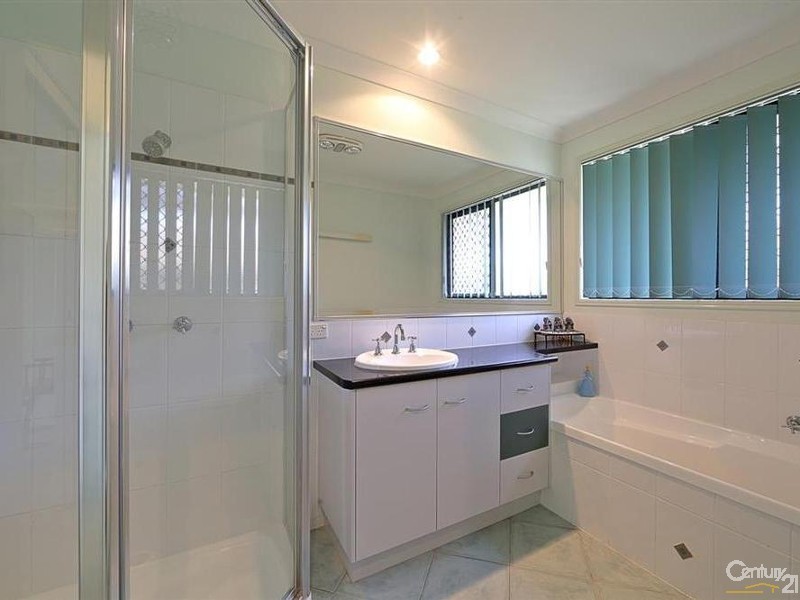 54 Maike Street, Kalkie QLD 4670