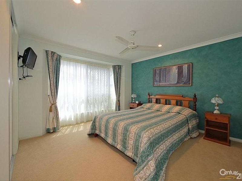 54 Maike Street, Kalkie QLD 4670