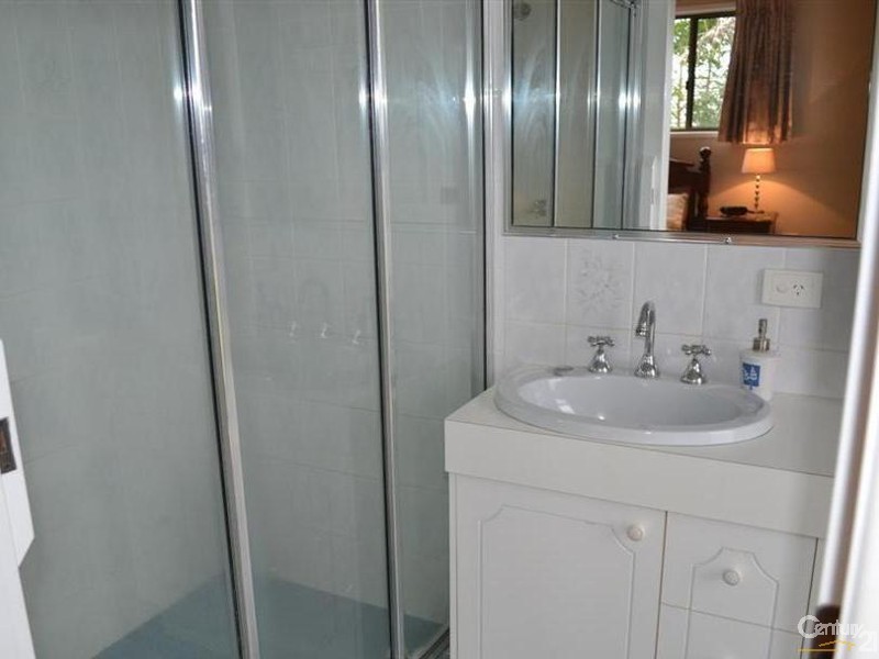 32 St Lucia Crescent, Avoca QLD 4670