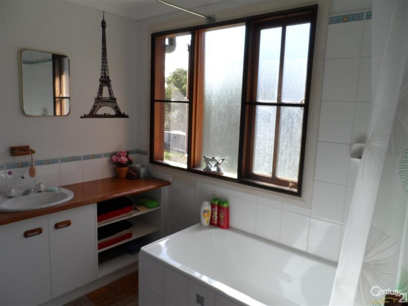 15 Tanderra Drive, South Kolan QLD 4670