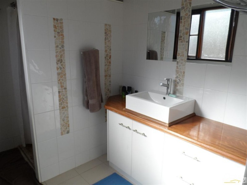 15 Tanderra Drive, South Kolan QLD 4670