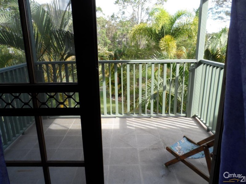 15 Tanderra Drive, South Kolan QLD 4670