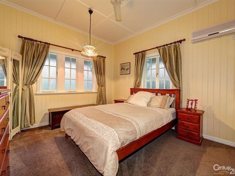 17 Rowland Street, Bundaberg South QLD 4670