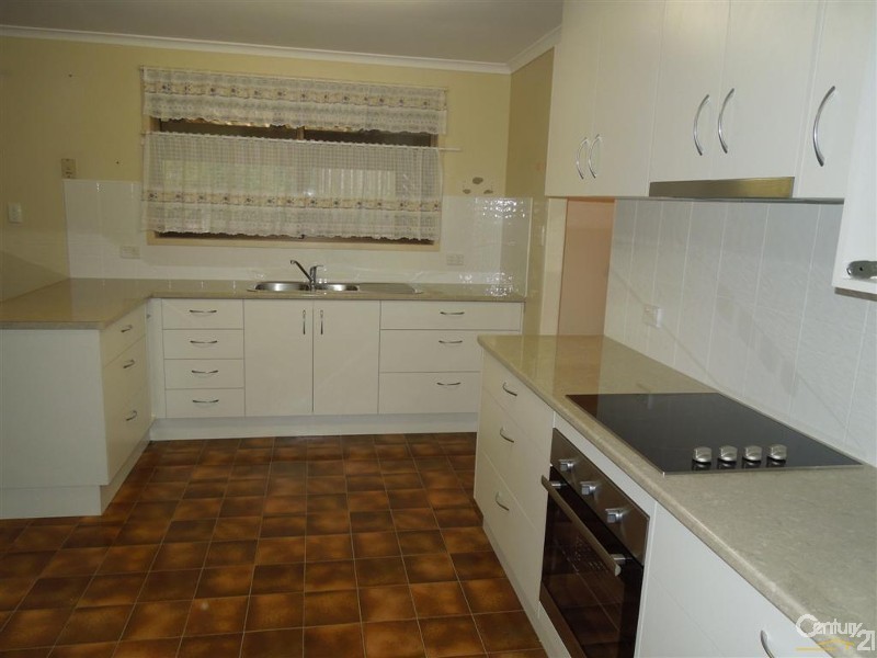 6 Avokahville Avenue, Avoca QLD 4670