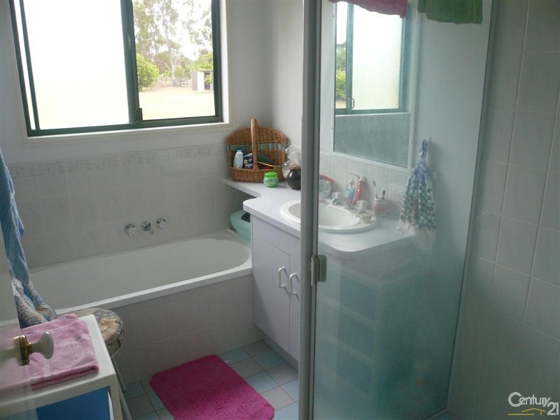 26 Park Estate Drive, Branyan QLD 4670