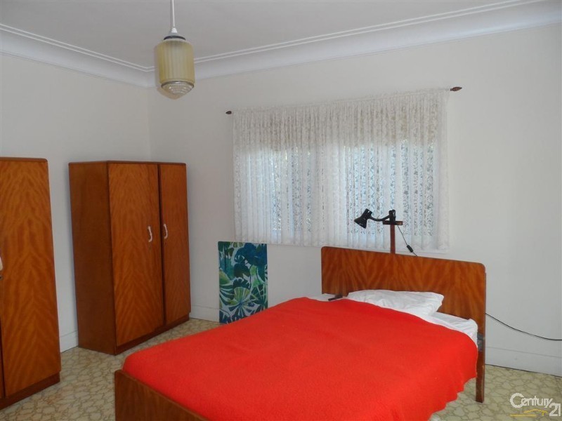 32 Hurst Street, Walkervale QLD 4670