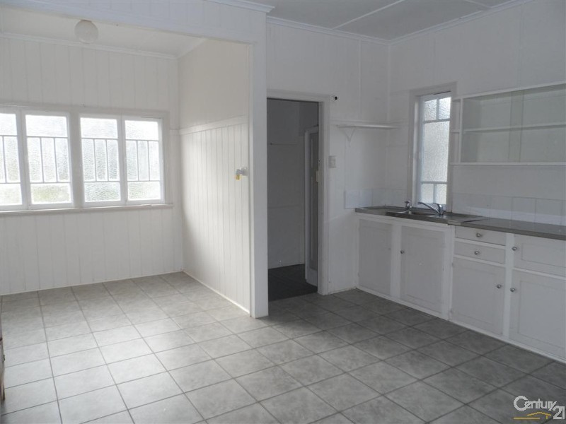 14 Sydney Street, Kepnock QLD 4670