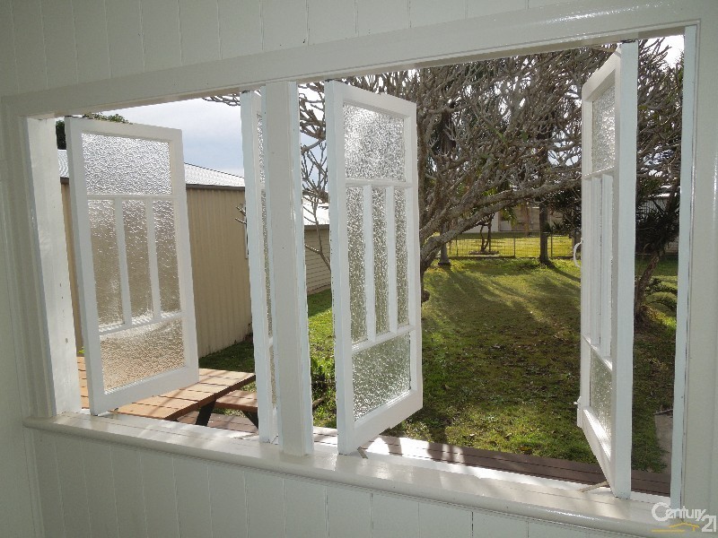 14 Sydney Street, Kepnock QLD 4670