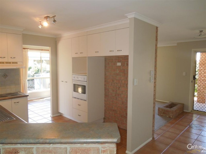 9 Majestic Place, Coral Cove QLD 4670