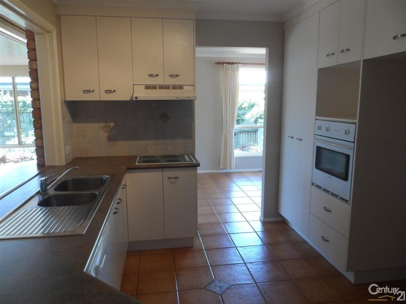 9 Majestic Place, Coral Cove QLD 4670