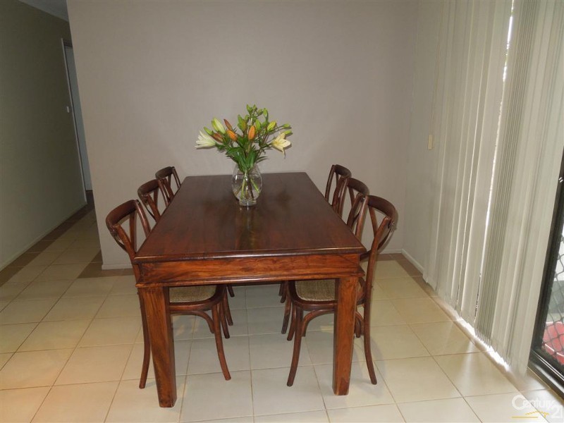 11 Slocomb Street, Avenell Heights QLD 4670