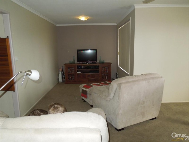 11 Slocomb Street, Avenell Heights QLD 4670