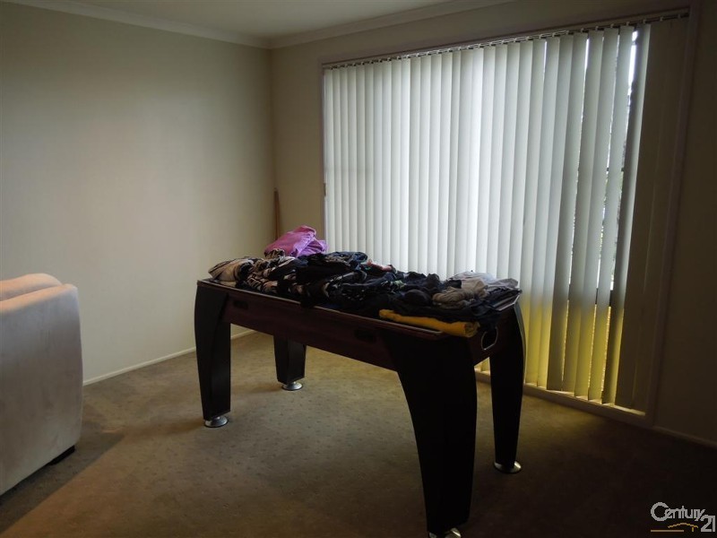 11 Slocomb Street, Avenell Heights QLD 4670