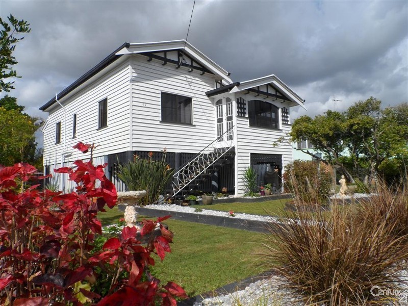 4 Bates Street, Svensson Heights QLD 4670