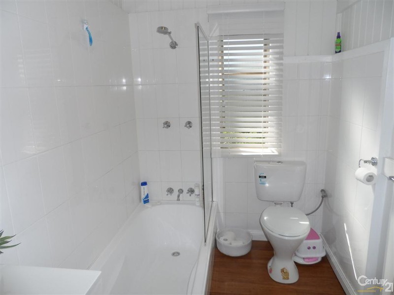 4 Bates Street, Svensson Heights QLD 4670