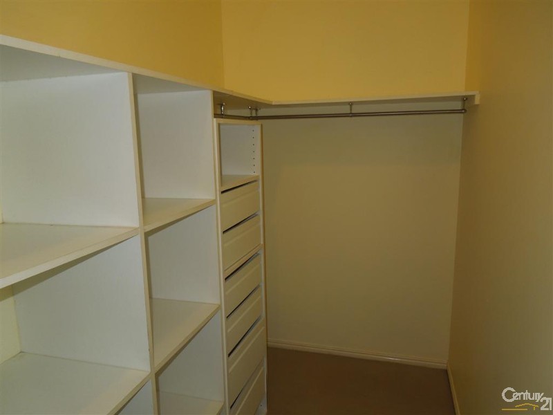 3 Robert John Circuit, Coral Cove QLD 4670