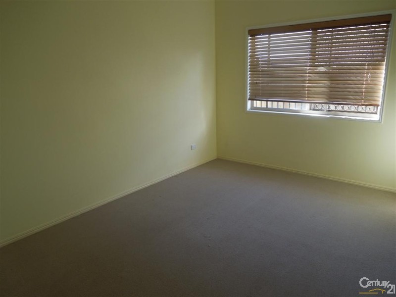 3 Robert John Circuit, Coral Cove QLD 4670