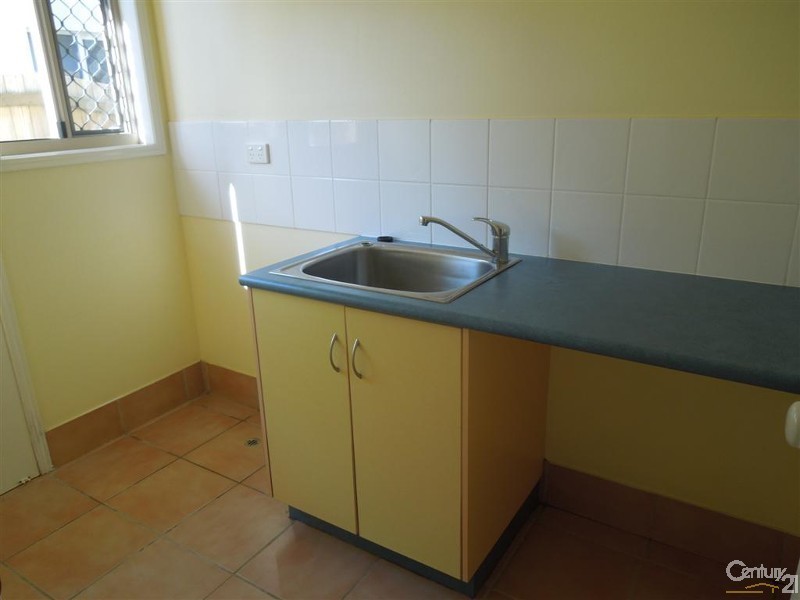 3 Robert John Circuit, Coral Cove QLD 4670