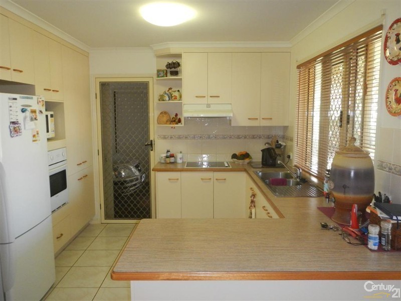 24 Maike Street, Kalkie QLD 4670