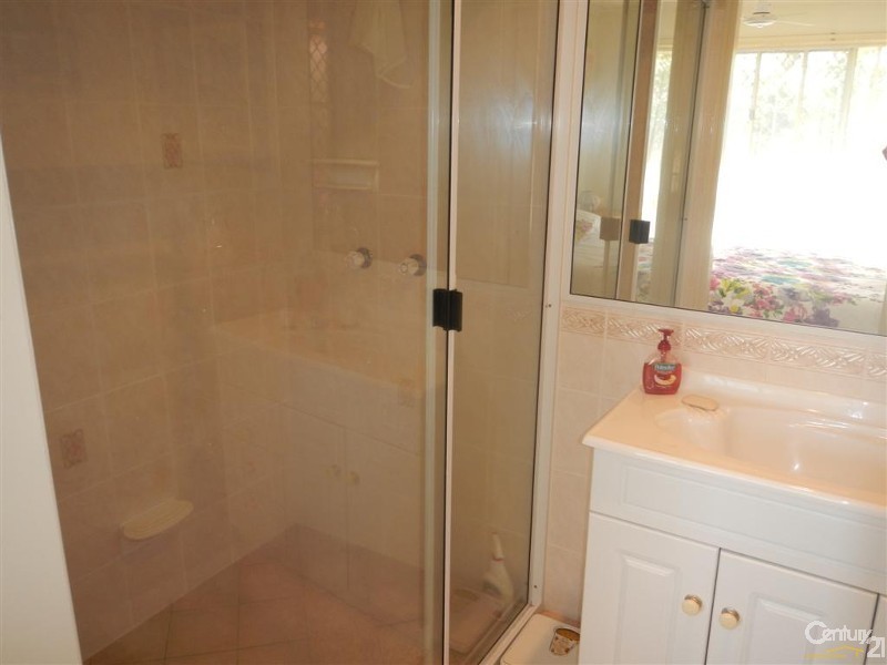 24 Maike Street, Kalkie QLD 4670