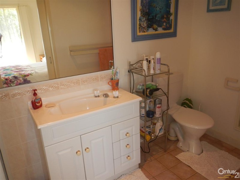 24 Maike Street, Kalkie QLD 4670