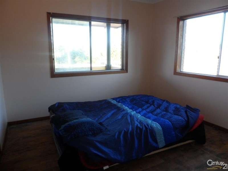 64 Bathurst Street, Elliott Heads QLD 4670