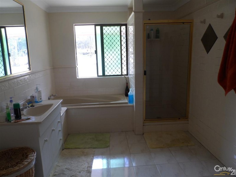 100 Smiths Crossing Road, Bucca QLD 4670